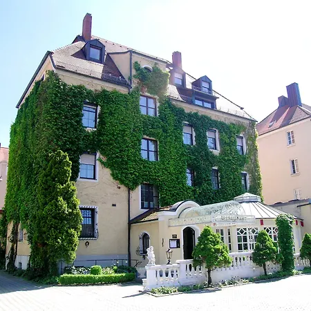 ホテル Simones Fuerstenhof ランツフート