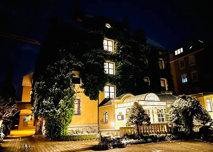 Simones Fuerstenhof 酒店 兰茨胡特