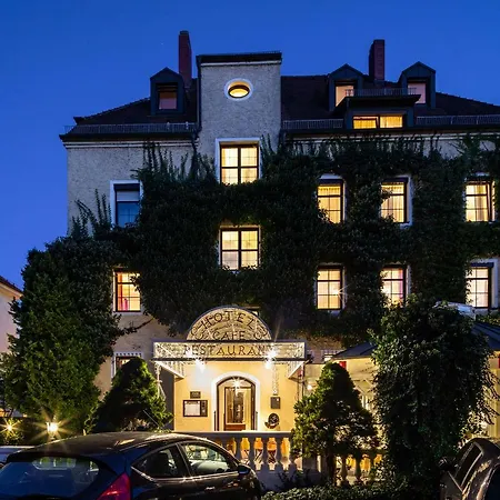 Simones Fuerstenhof Hotel